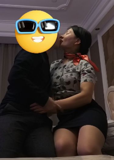 【卧槽这个姿势也太猎奇了！】狗交配的性爱姿势，因为鸡巴不够长半天插不进去，全网最骚空姐 JZs